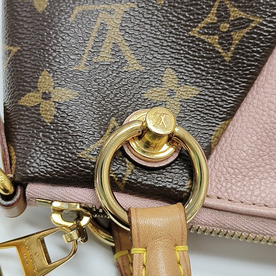 V TOTE BB Monogram Coated Canvas Pink