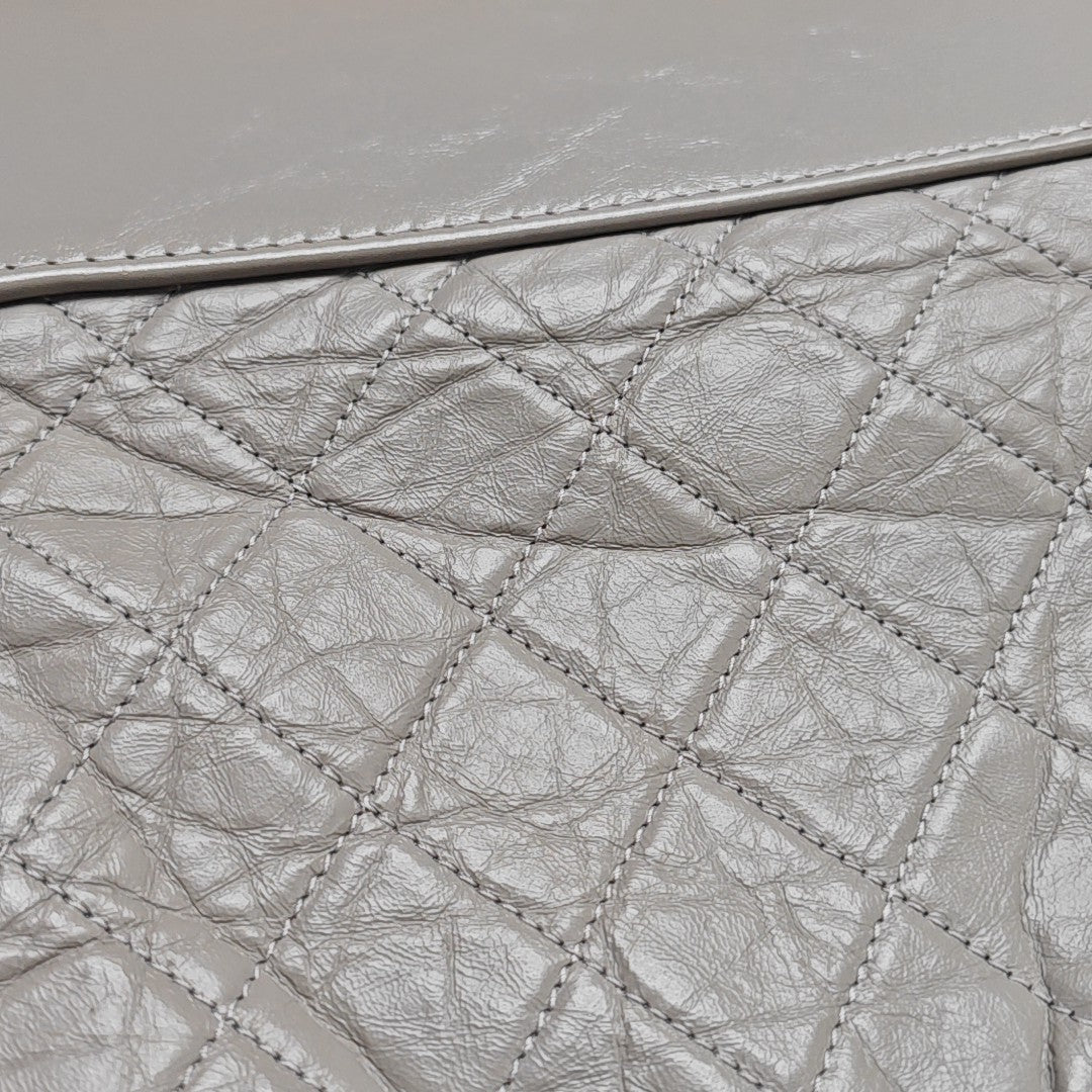 GABRIELLE Medium Quilted Calfskin Gray
