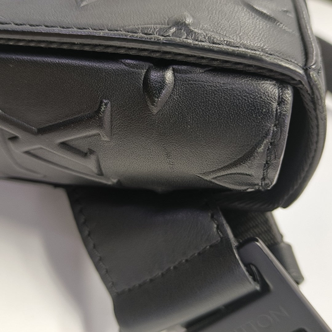 TRUNK Calfskin Black