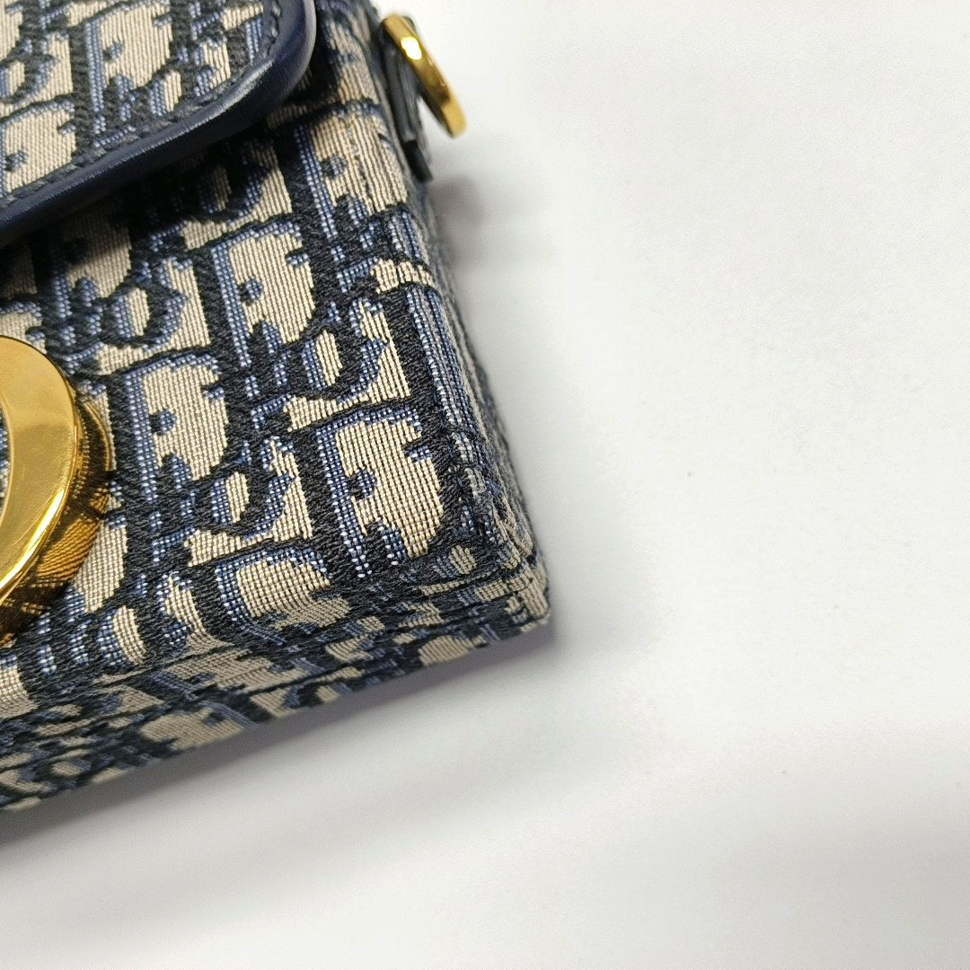 Authenticated pre-owned  30 Montaigne Oblique Canvas Blue - Shoulder Bag at Looply