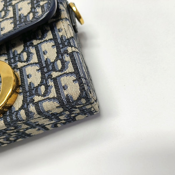 Authenticated pre-owned  30 Montaigne Oblique Canvas Blue - Shoulder Bag at Looply