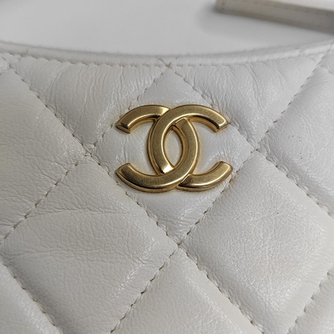 HOBO Small Quilted Lambskin White