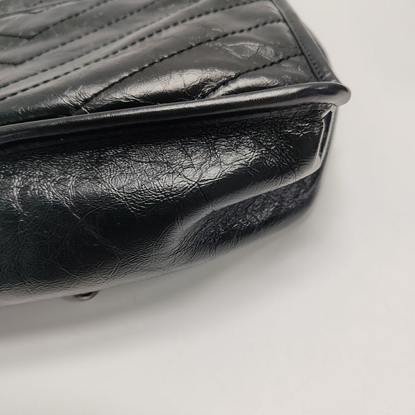 NIKI Medium Chevron Calfskin Black