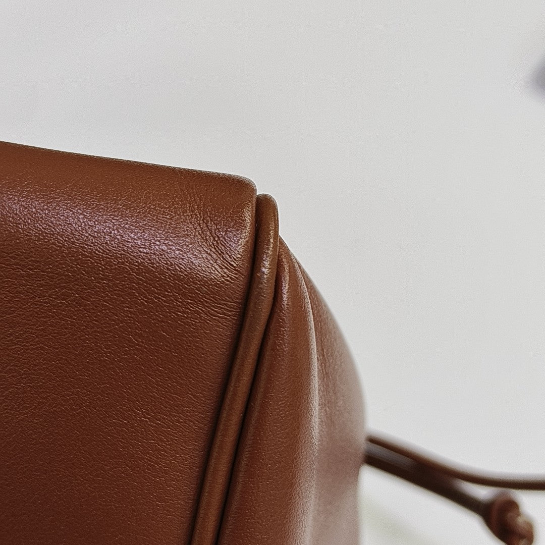 CABAS TRIOMPHE Small Quilted Calfskin Brown