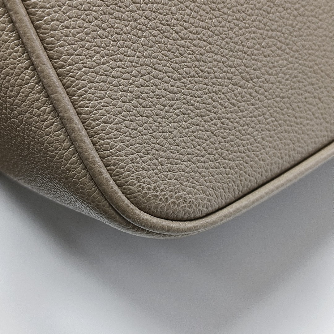 NÉONOÉ MM Calfskin Gray