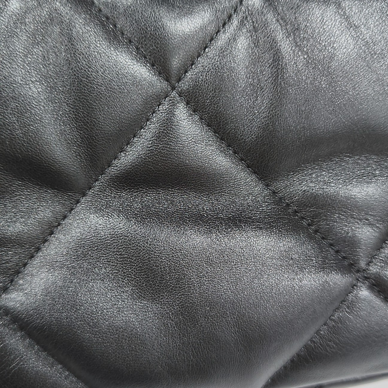 CHANEL 19 Small Quilted Lambskin Black