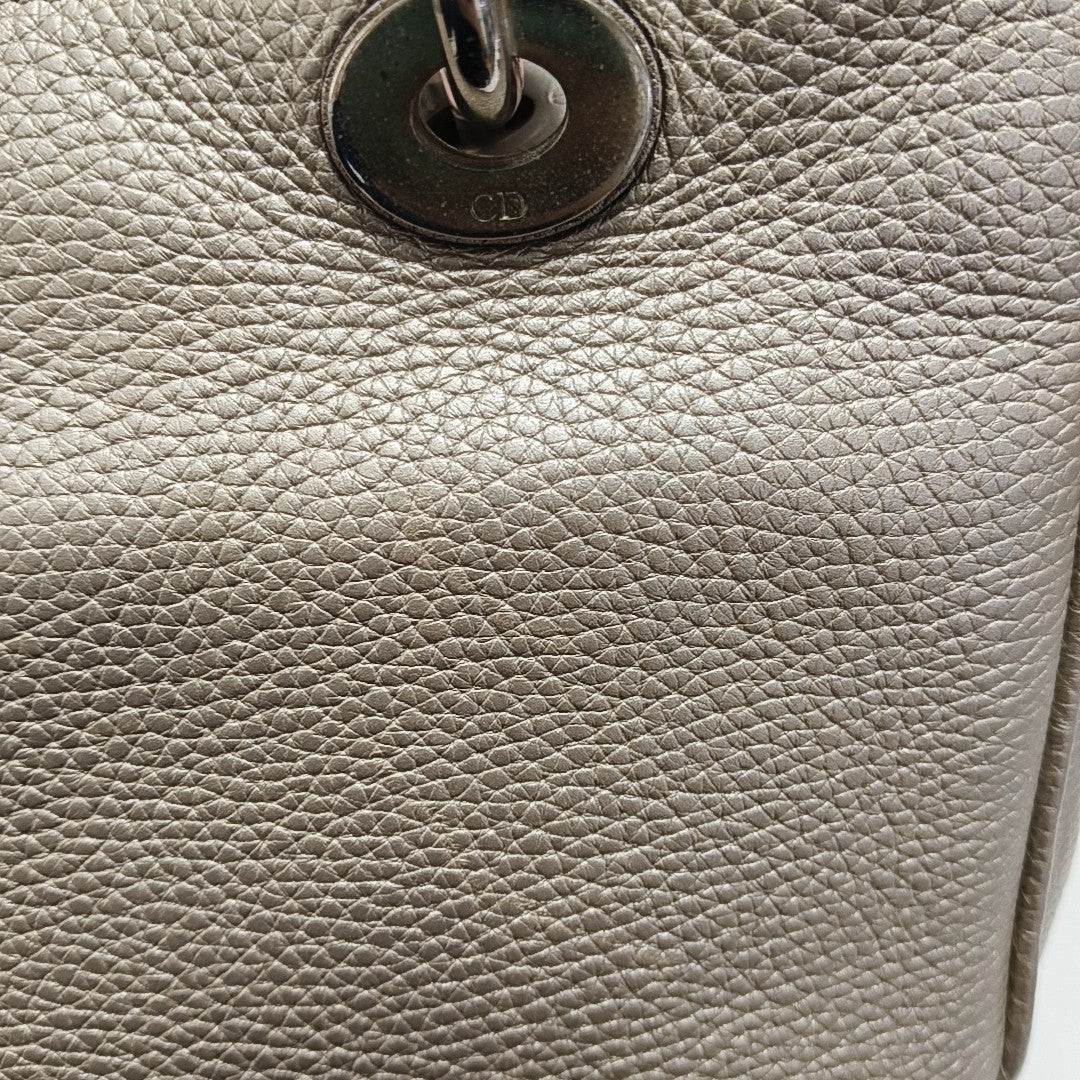 Authenticated pre-owned  Diorissimo Calfskin Beige - Tote Bag at Looply