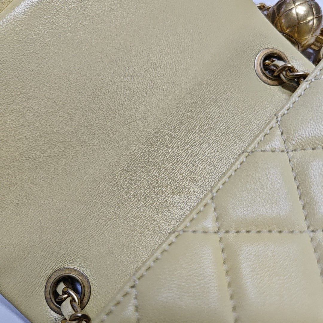 CLASSIC FLAP Mini Quilted Lambskin Yellow