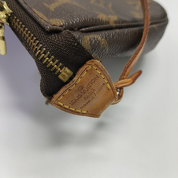 ACCESSOIRES Monogram Coated Canvas Brown