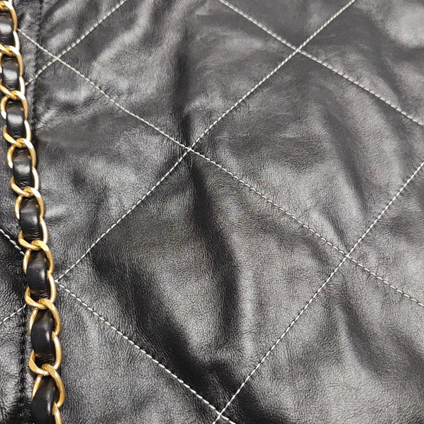 CHANEL 22 Small Quilted Calfskin Black