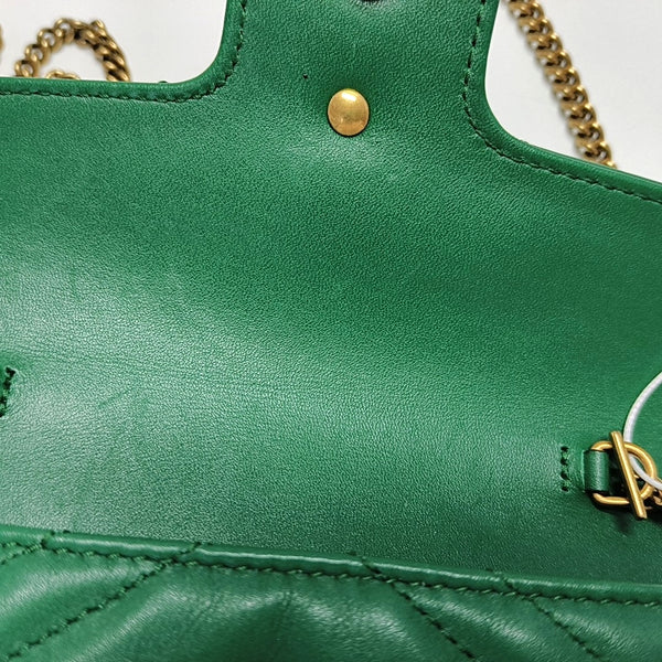Authenticated pre-owned  GG Marmont Mini Quilted Calfskin Green - Shoulder Bag at Looply