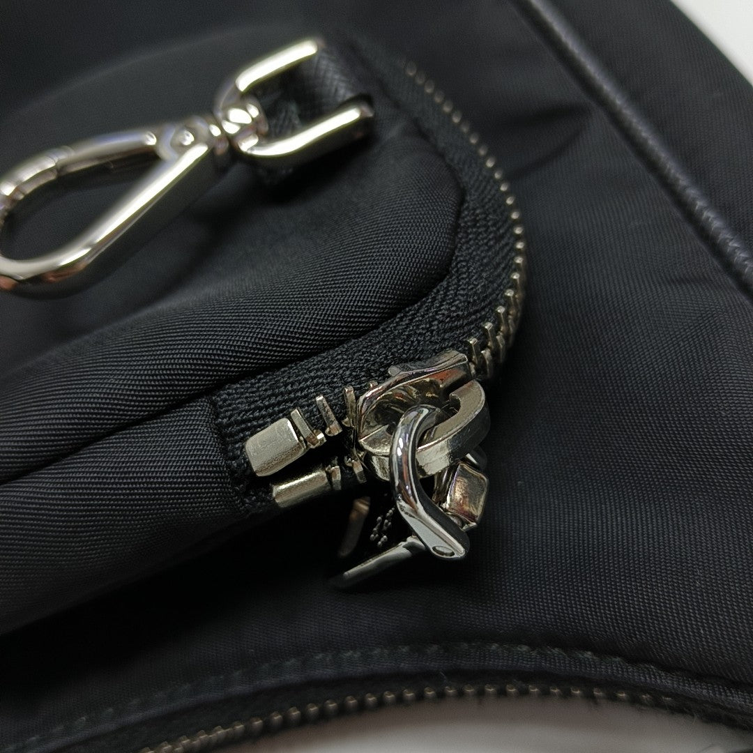 Re-Edition2005 Nylon Black