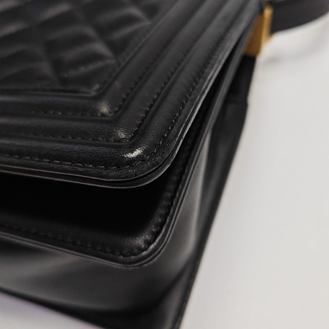 BOY CHANEL Medium Quilted Lambskin Black