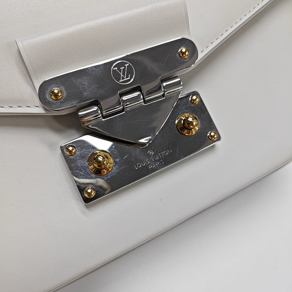 SWING Calfskin White
