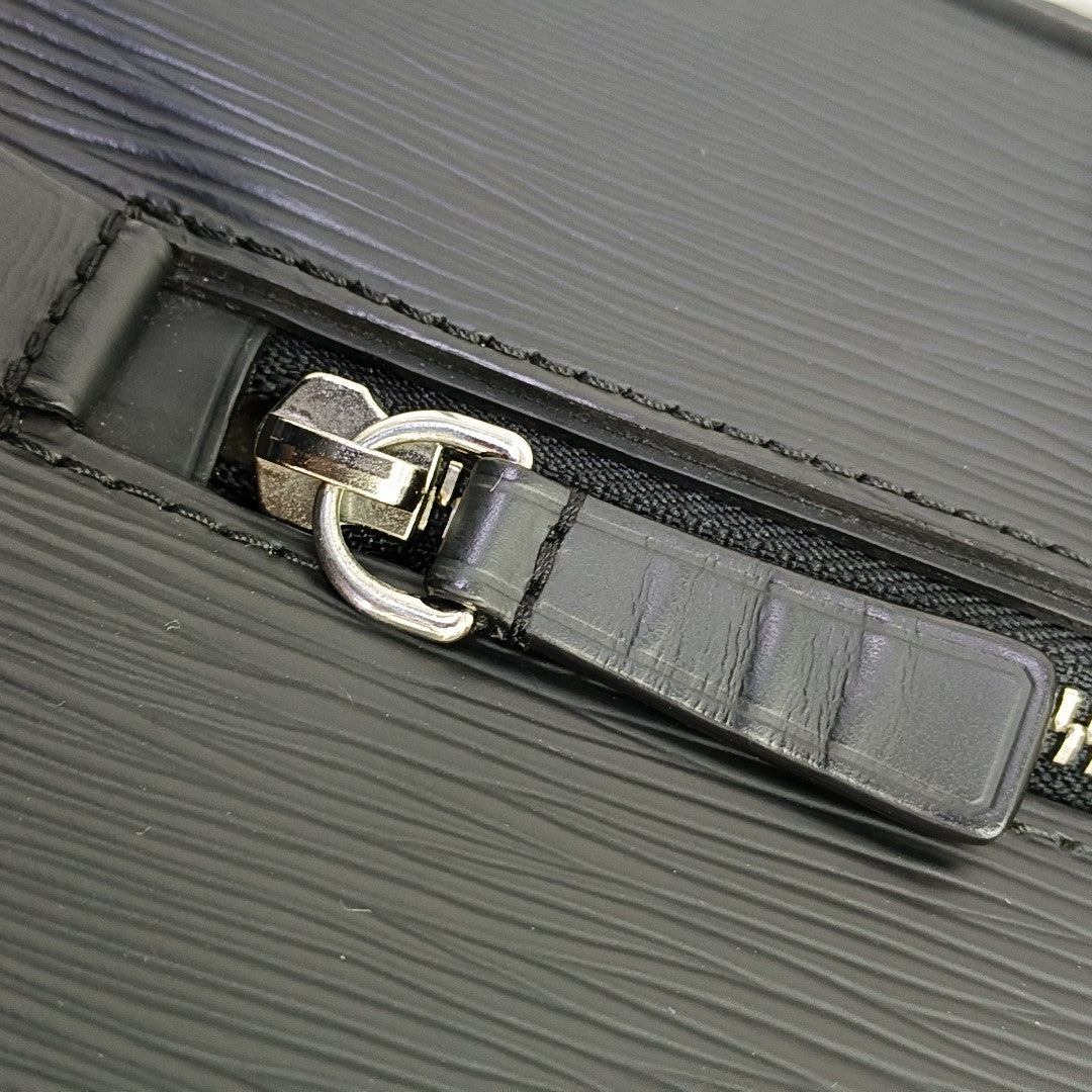 Epi Shoulder Bag Black