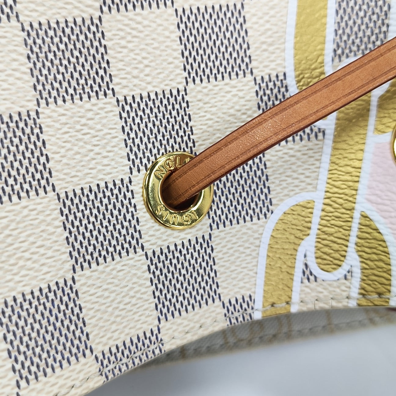 NÉONOÉ MM Damier Azur Coated Canvas White