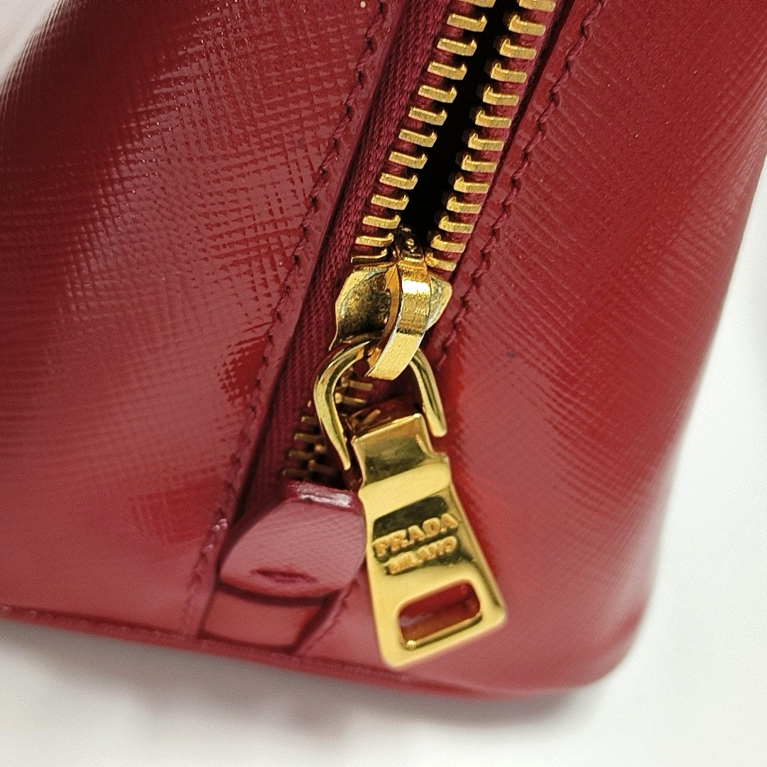 Authenticated pre-owned  Promenade Small Saffiano Calfskin Red - Shoulder Bag at Looply