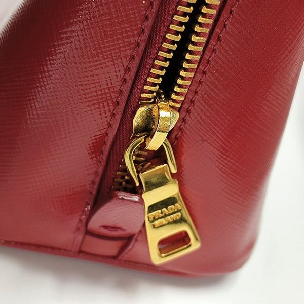 Authenticated pre-owned  Promenade Small Saffiano Calfskin Red - Shoulder Bag at Looply