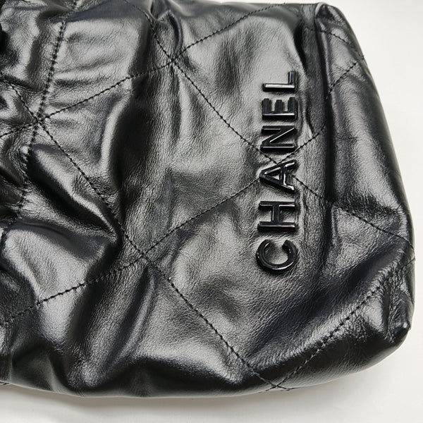 CHANEL 22 Mini Quilted Calfskin Black
