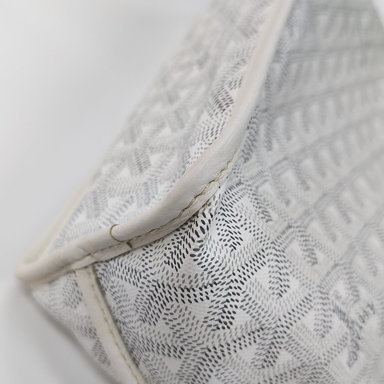 Anjou Mini Coated Canvas White