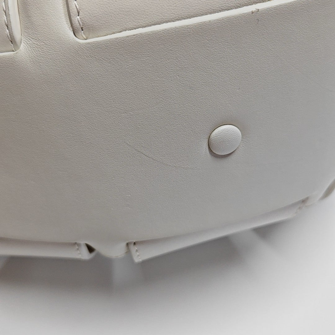 The Shell Calfskin White