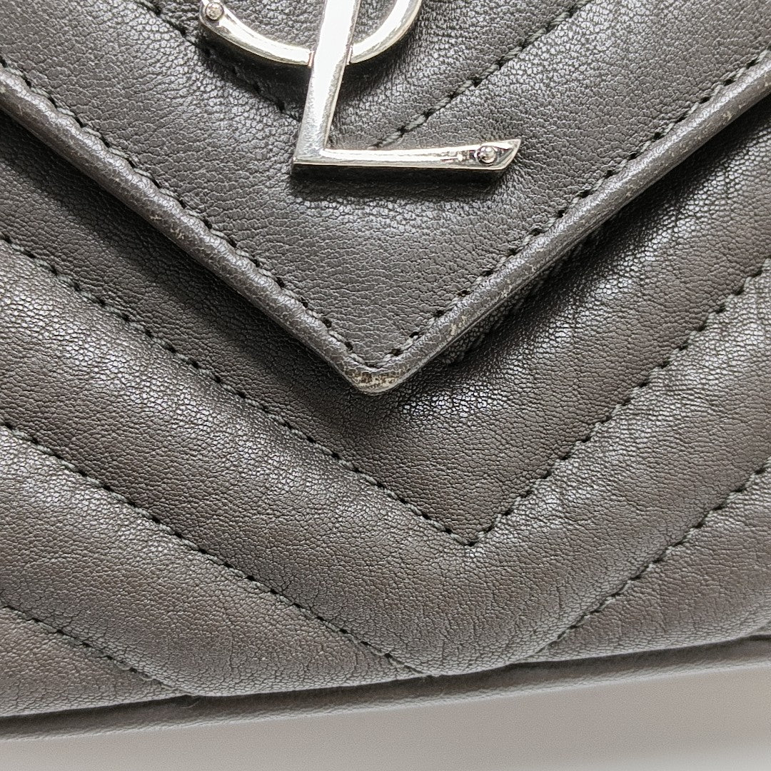 COLLEGE Medium Chevron Calfskin Gray