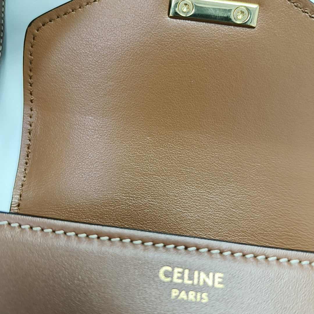 Authenticated pre-owned  FOLCO CUIR TRIOMPHE Calfskin Brown - Shoulder Bag at Looply