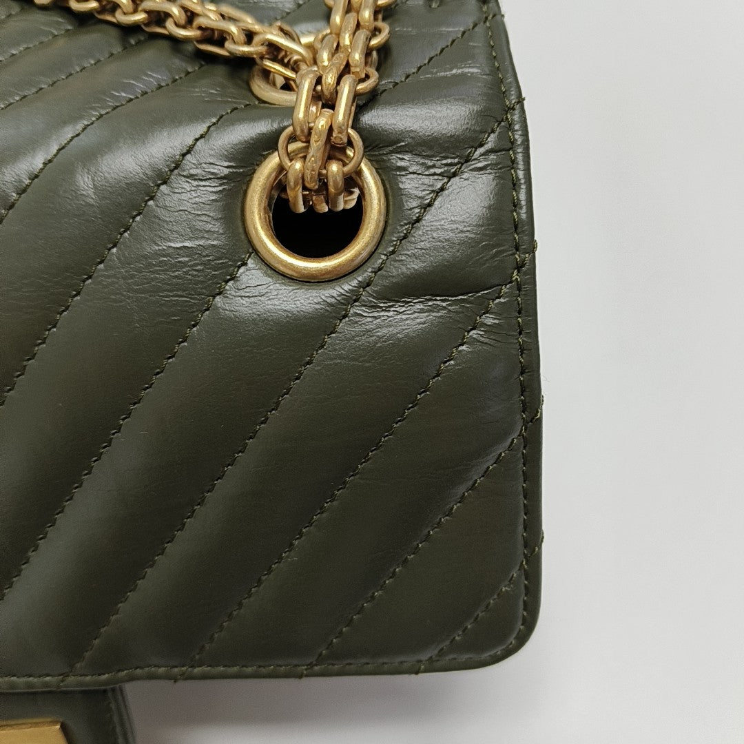 2.55 224 (mini) Chevron Calfskin Green