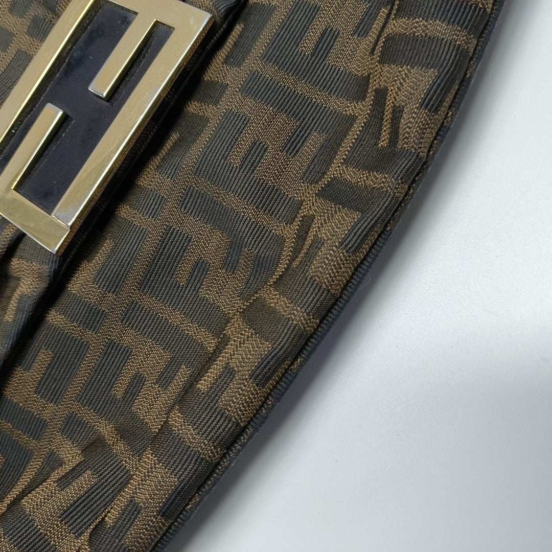 Mia Canvas Brown