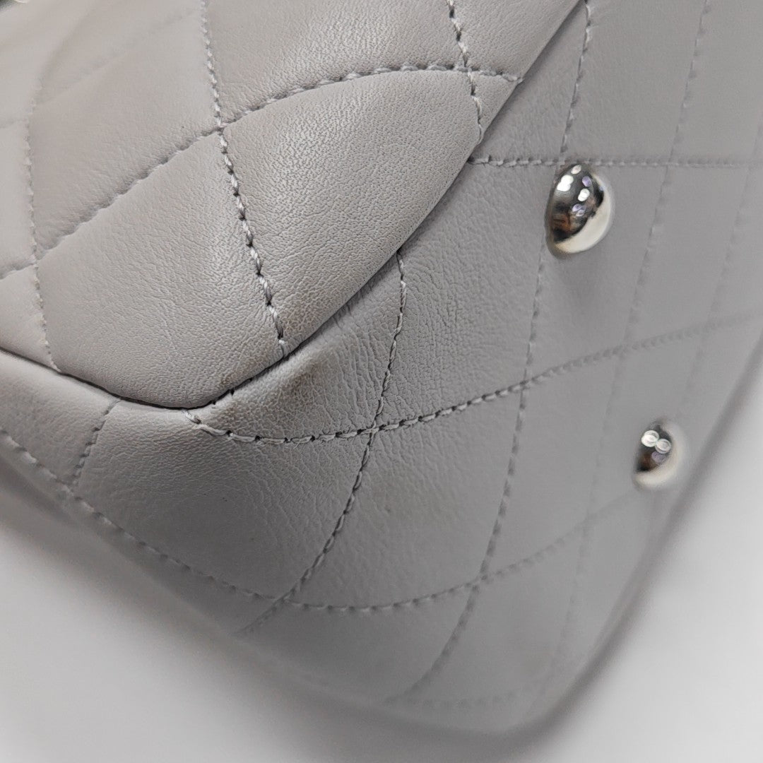 CLASSIC CC SHOPPING TOTE Large Quilted Calfskin Gray