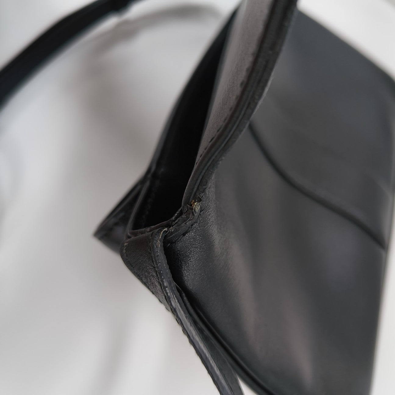 Arli Small Calfskin Black