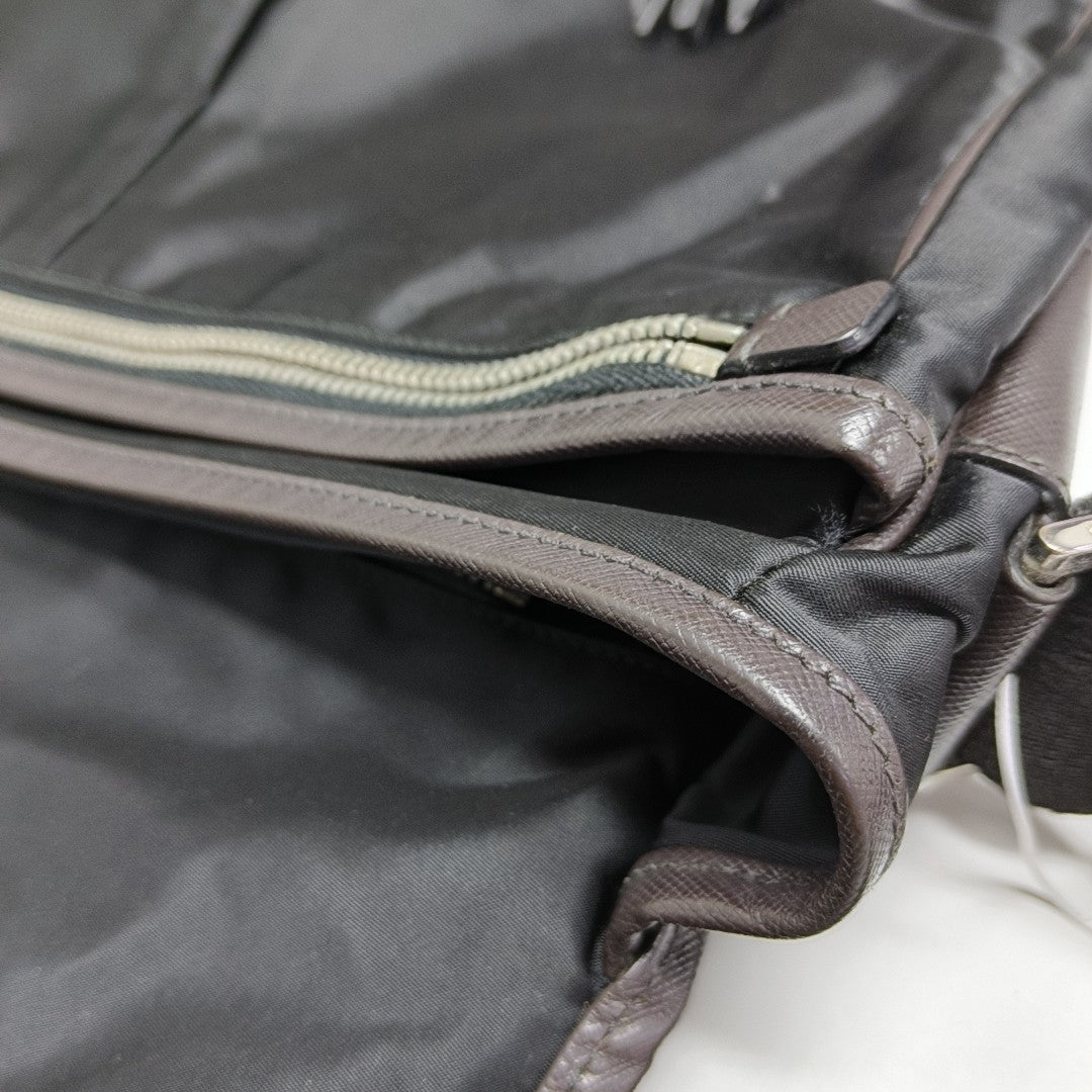 Vela Messenger Bag Nylon Black
