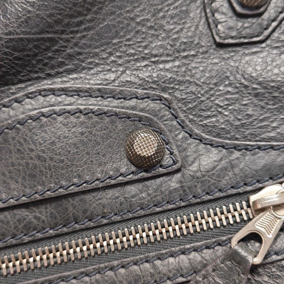 Neo Classic Calfskin Gray