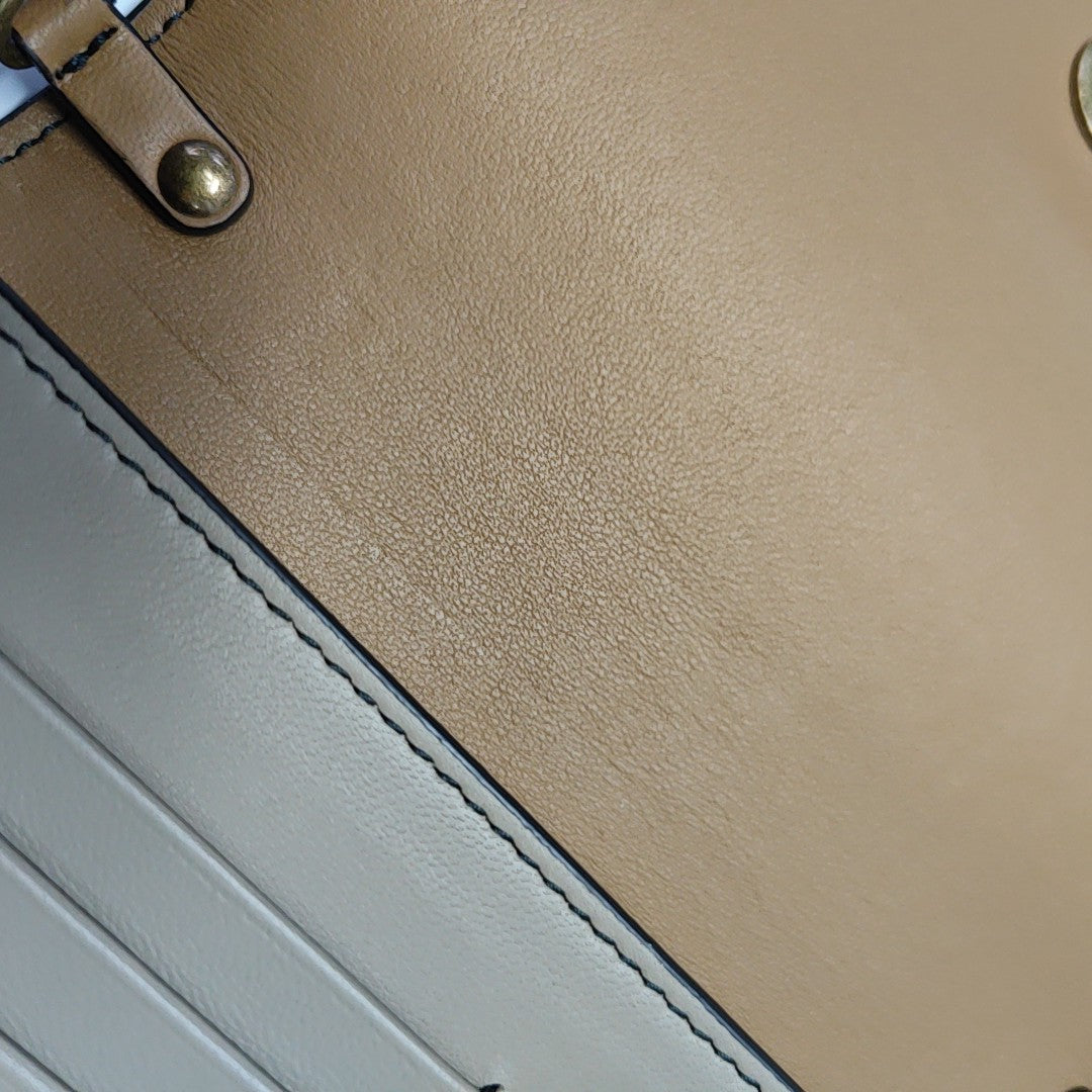 Chain Wallet Lambskin Gray