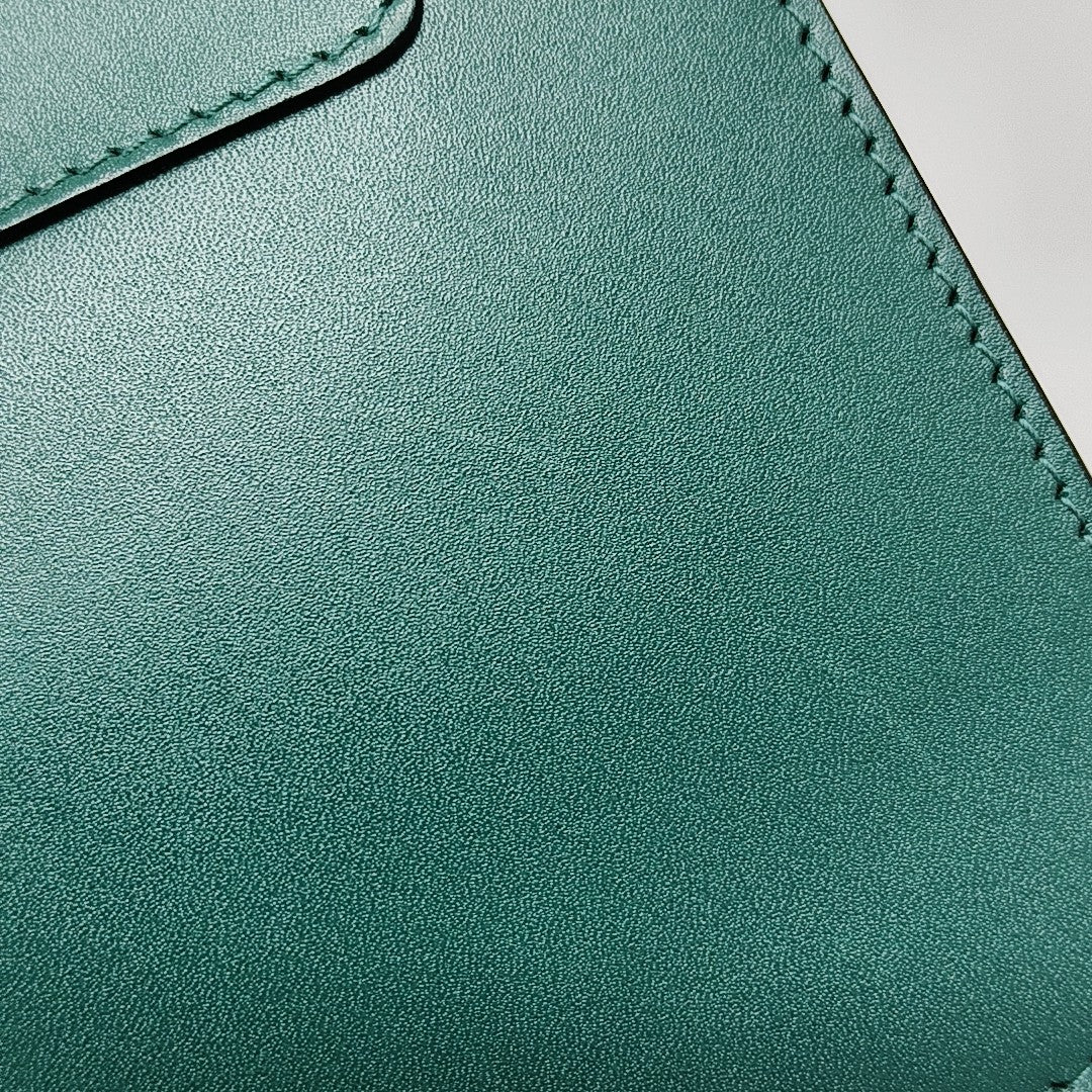SERPENTI FOREVER Quilted Calfskin Green