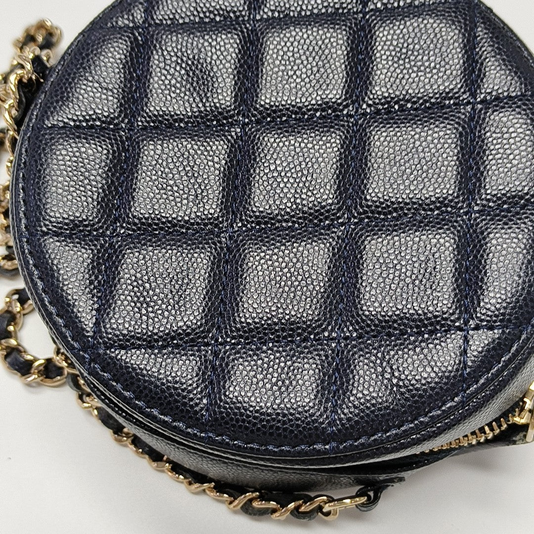 ROUND Quilted Grained Calfskin Blue