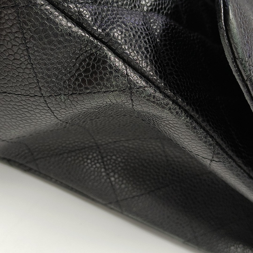 CLASSIC FLAP Maxi Quilted Grained Calfskin Black