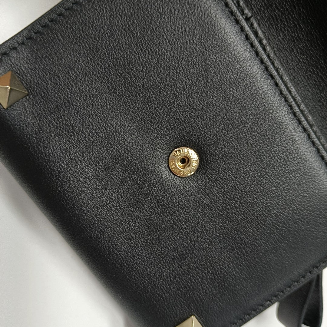 Rockstud Calfskin Black Wallet