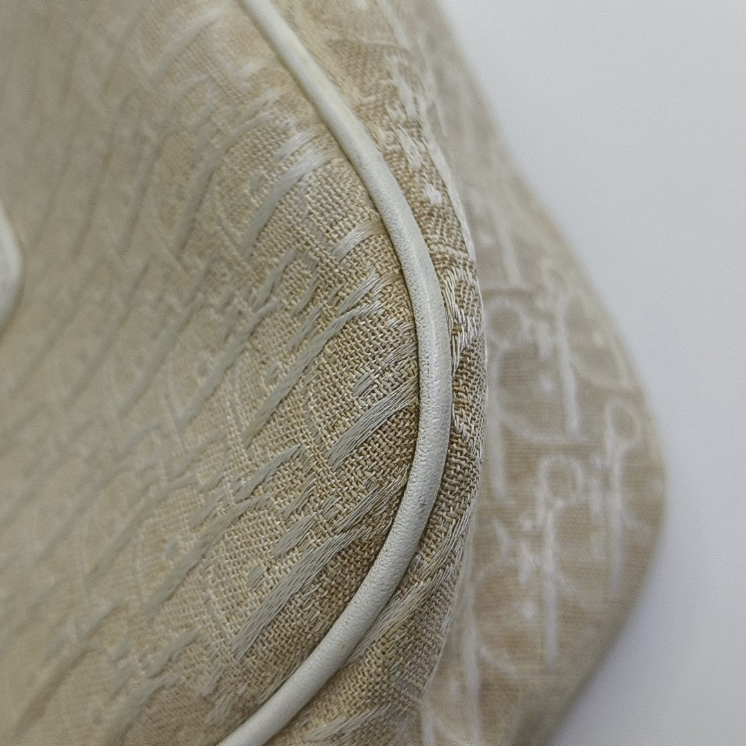 Street Chic Canvas Beige