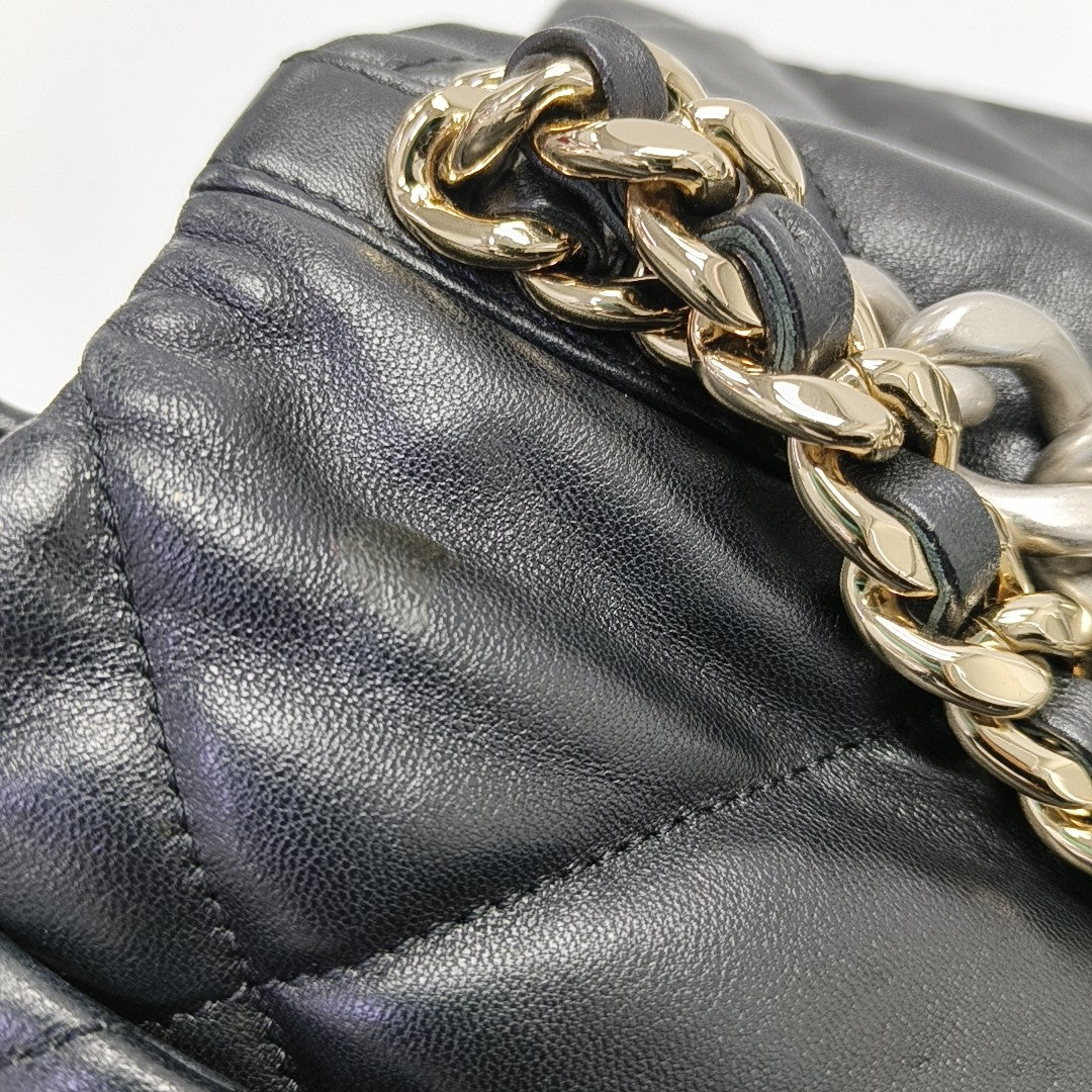 CHANEL 19 Large Quilted Lambskin Black