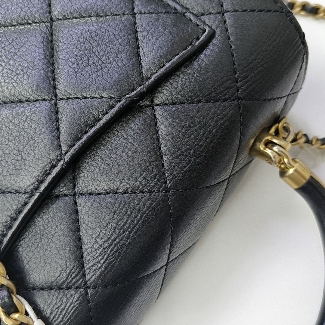 Quilted Calfskin Shoulder Bag Black