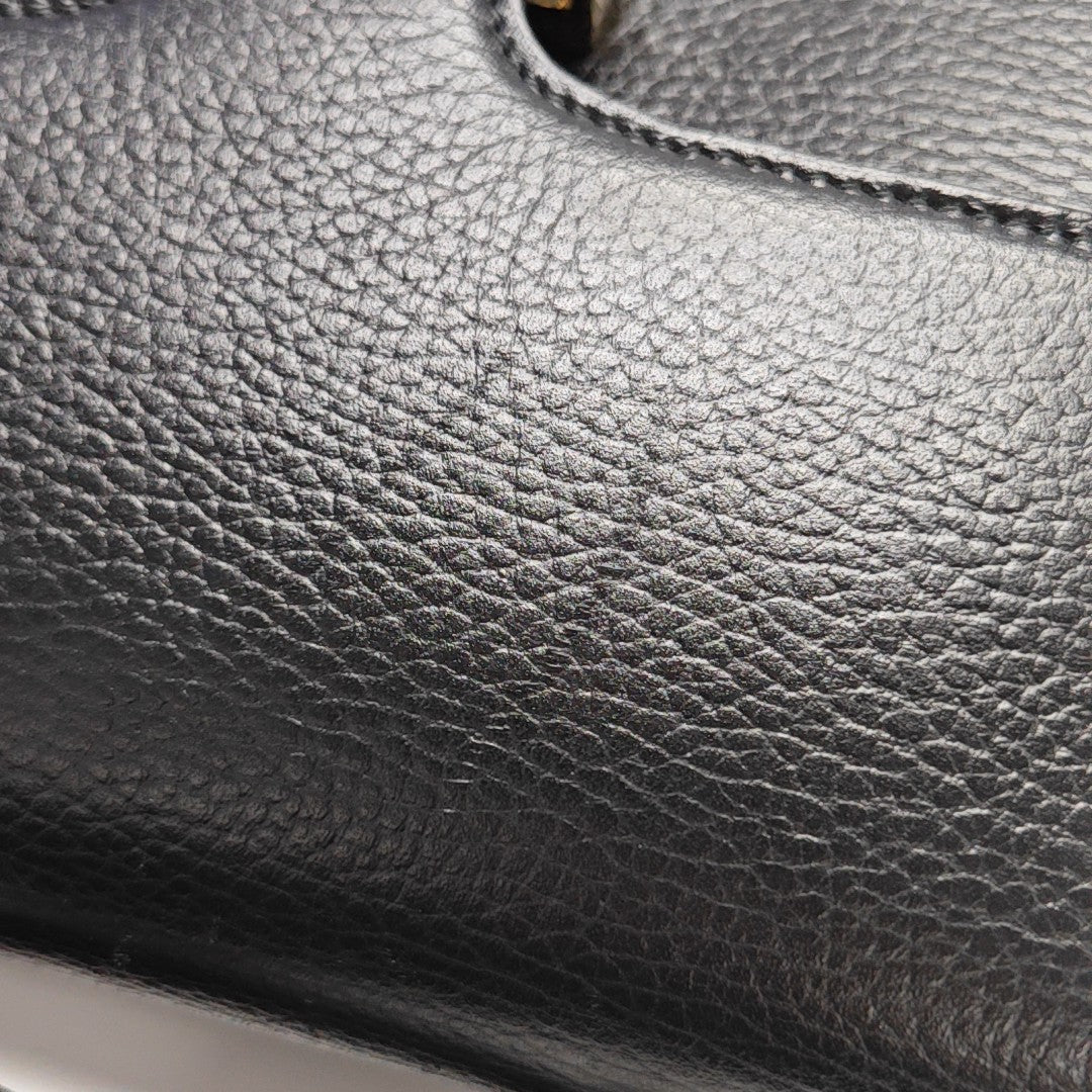 Interlocking G Large Calfskin Black