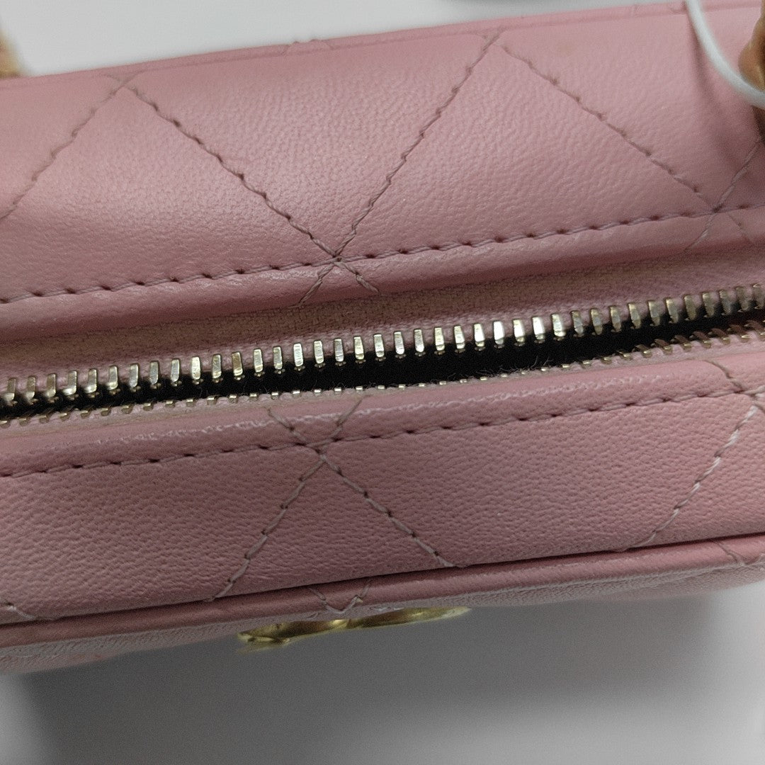 Quilted Lambskin Shoulder Bag Red