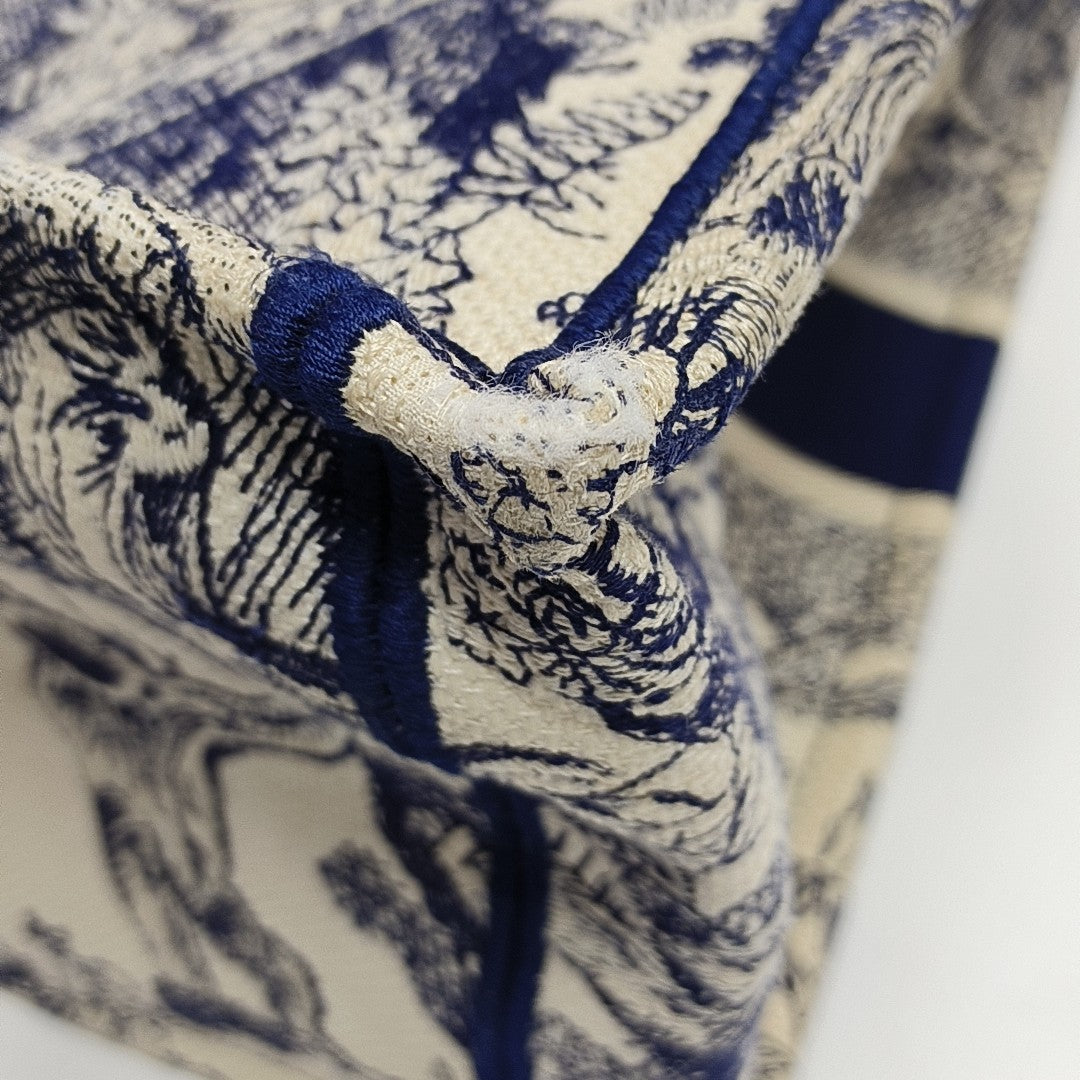 Book Tote Medium Canvas Blue