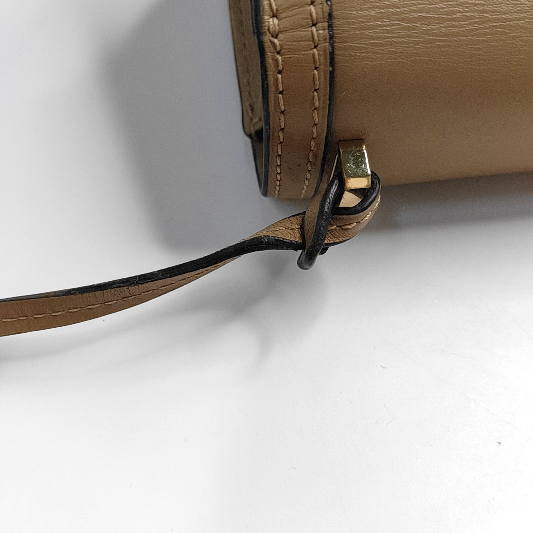 Authenticated pre-owned  Barcelona Calfskin Brown - Shoulder Bag at Looply