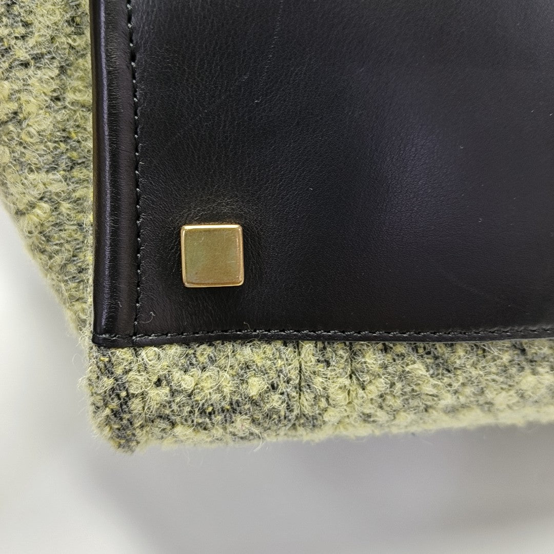 Authenticated pre-owned  LUGGAGE Felt Green - Top Handle Bag at Looply