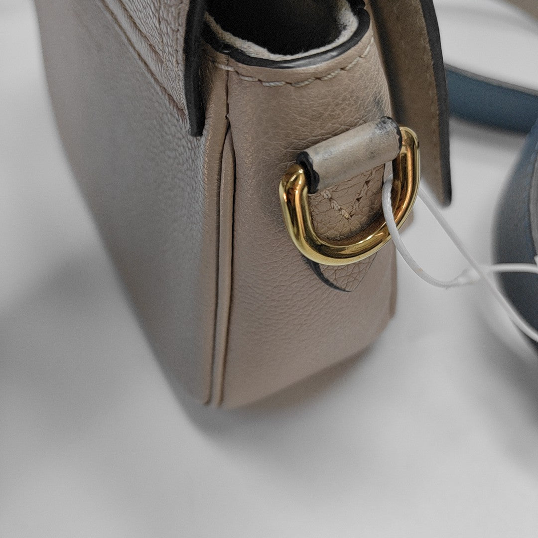 LOCKME TENDER Calfskin Beige