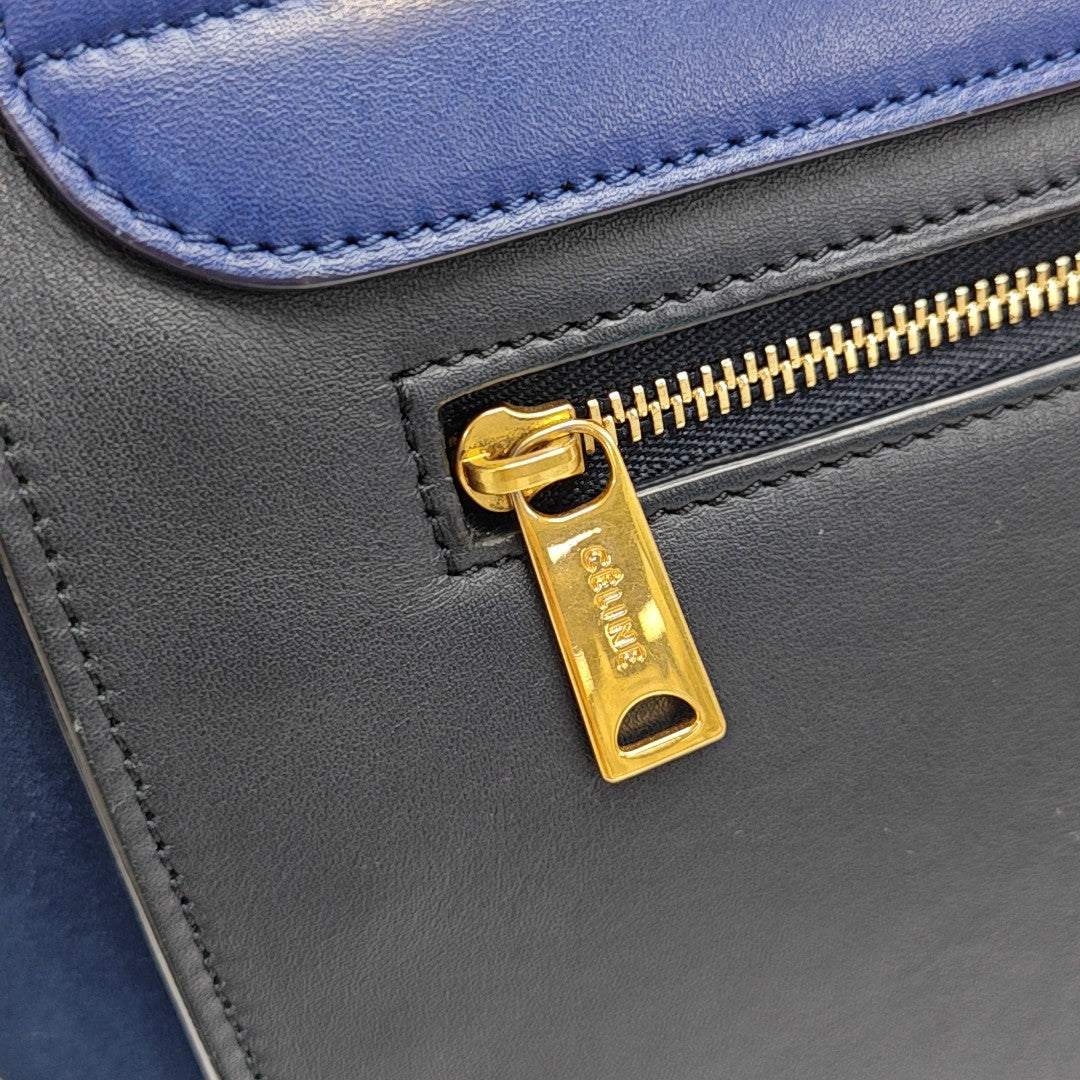 TRAPEZE Medium Calfskin Blue