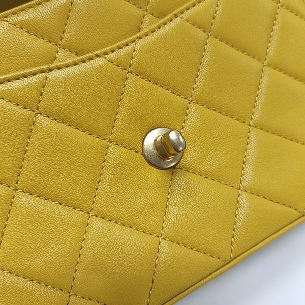 CHAIN INFINITY TOP HANDLE Quilted Lambskin Yellow