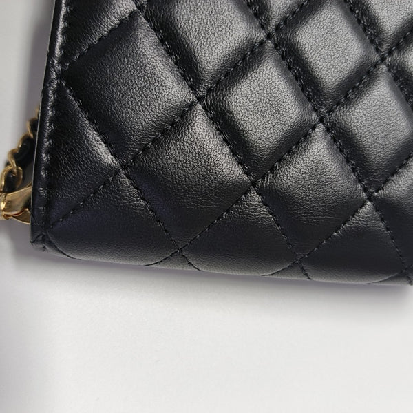 Quilted Lambskin Shoulder Bag Black
